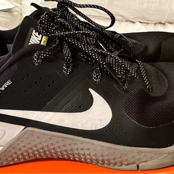 NIKE METCON 2 - Size US11, UKS10 - Black - Picture 4 of 7